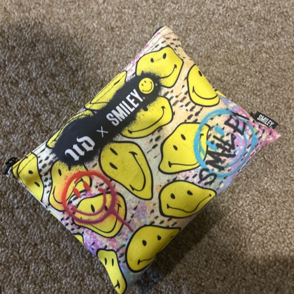 Makeup 💄 Bag - Picture 2 of 5